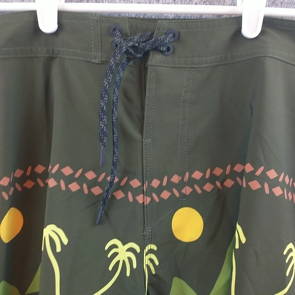 Roark Passage Primo 18 Island Time Boardshorts Dark Military Green Mens 40 RB429